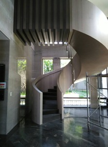 台北市內湖豪宅木製旋轉樓梯